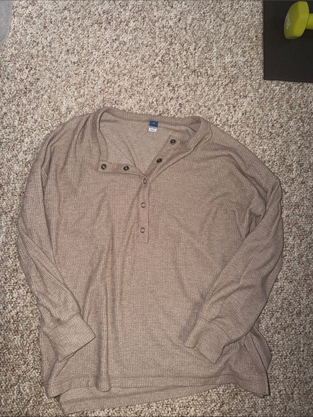 Old Navy Women’s Tan V-Neck Henley Sweater